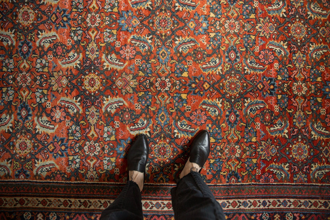 Persian Mahal Rugs 101: History, Design & Styling Guide