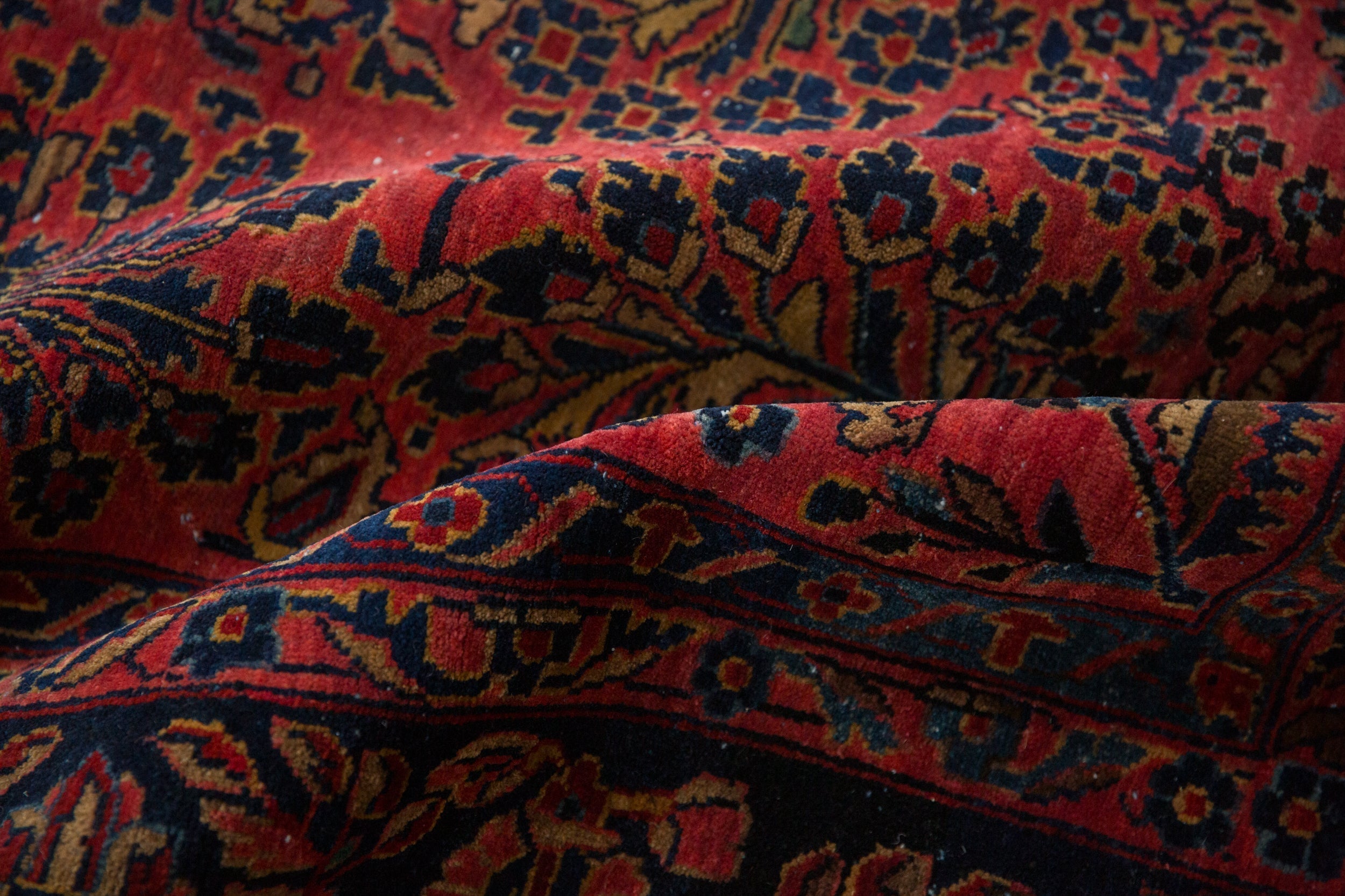Sarouk Rugs