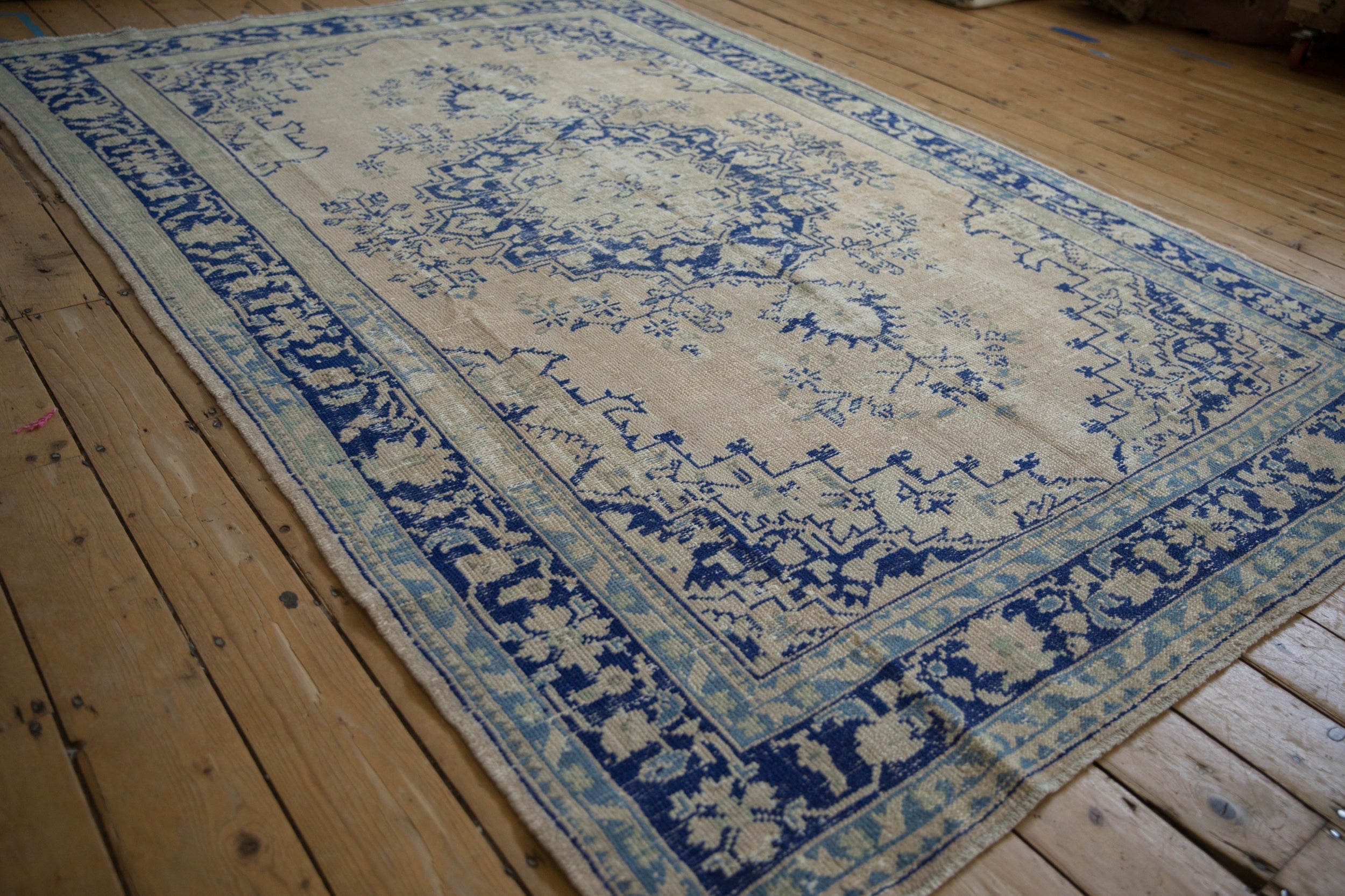 Vintage Turkish Oushak Rug — 1960s | 6'7" x 9'5"