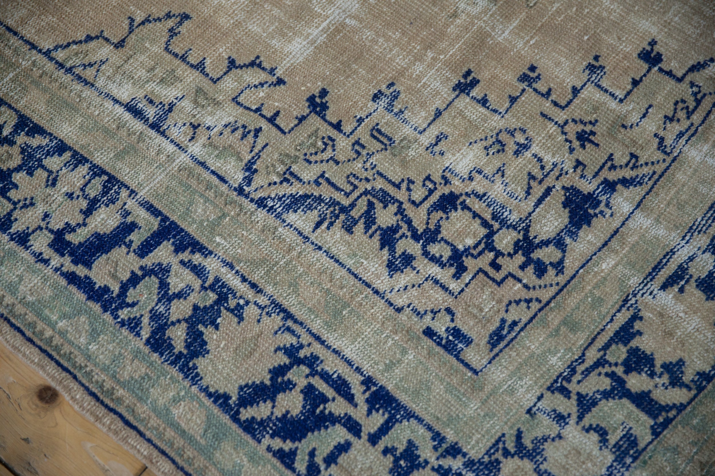 Vintage Turkish Oushak Rug — 1960s | 6'7" x 9'5"