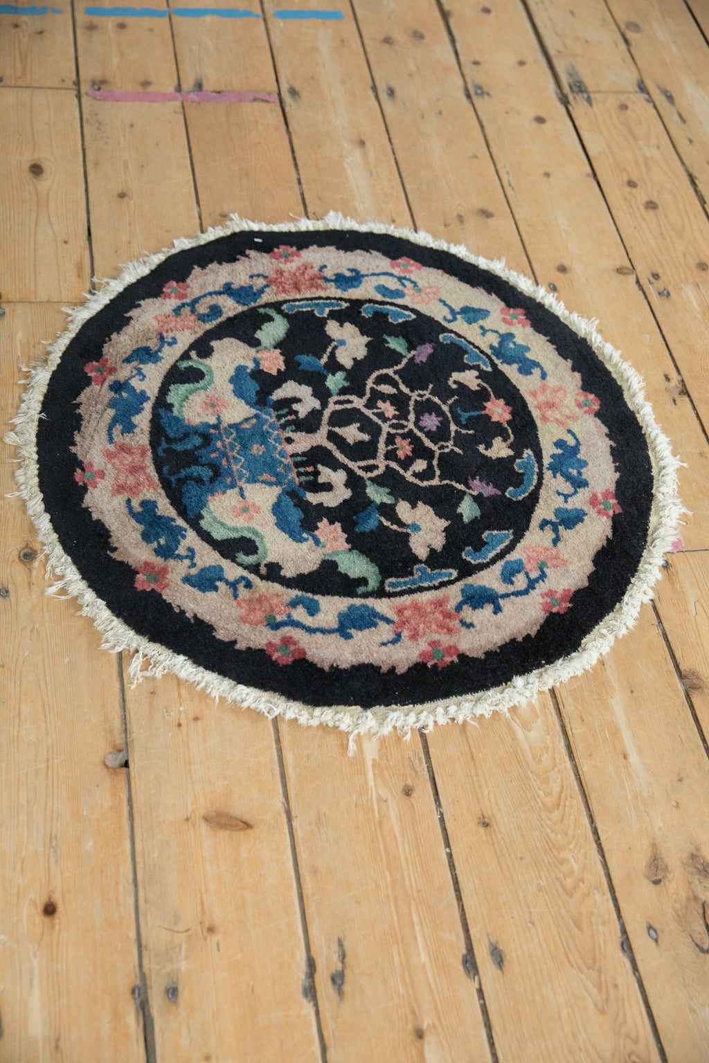 Antique Chinese Nichols Art Deco Round Rug Mat — 1930s | 2'4" × 2'5"
