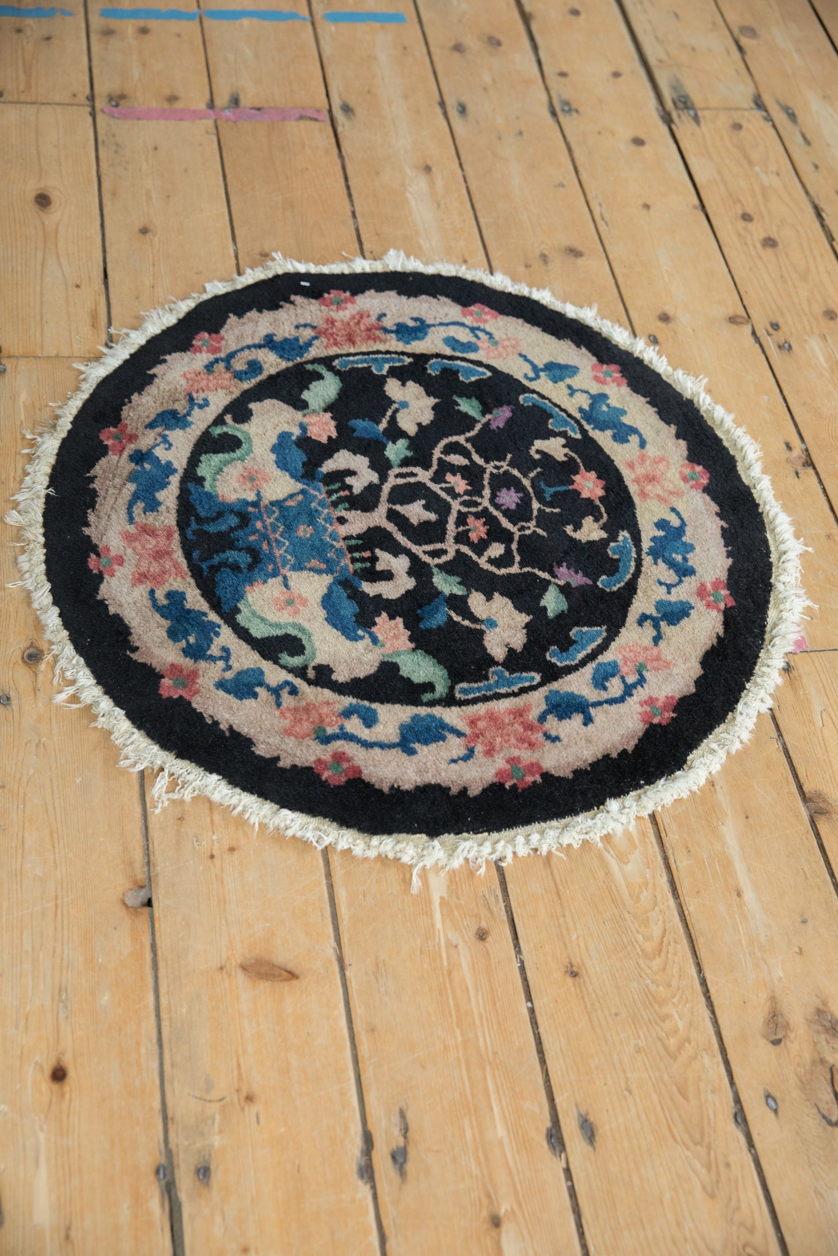 Antique Chinese Nichols Art Deco Round Rug Mat — 1930s | 2'4" × 2'5"