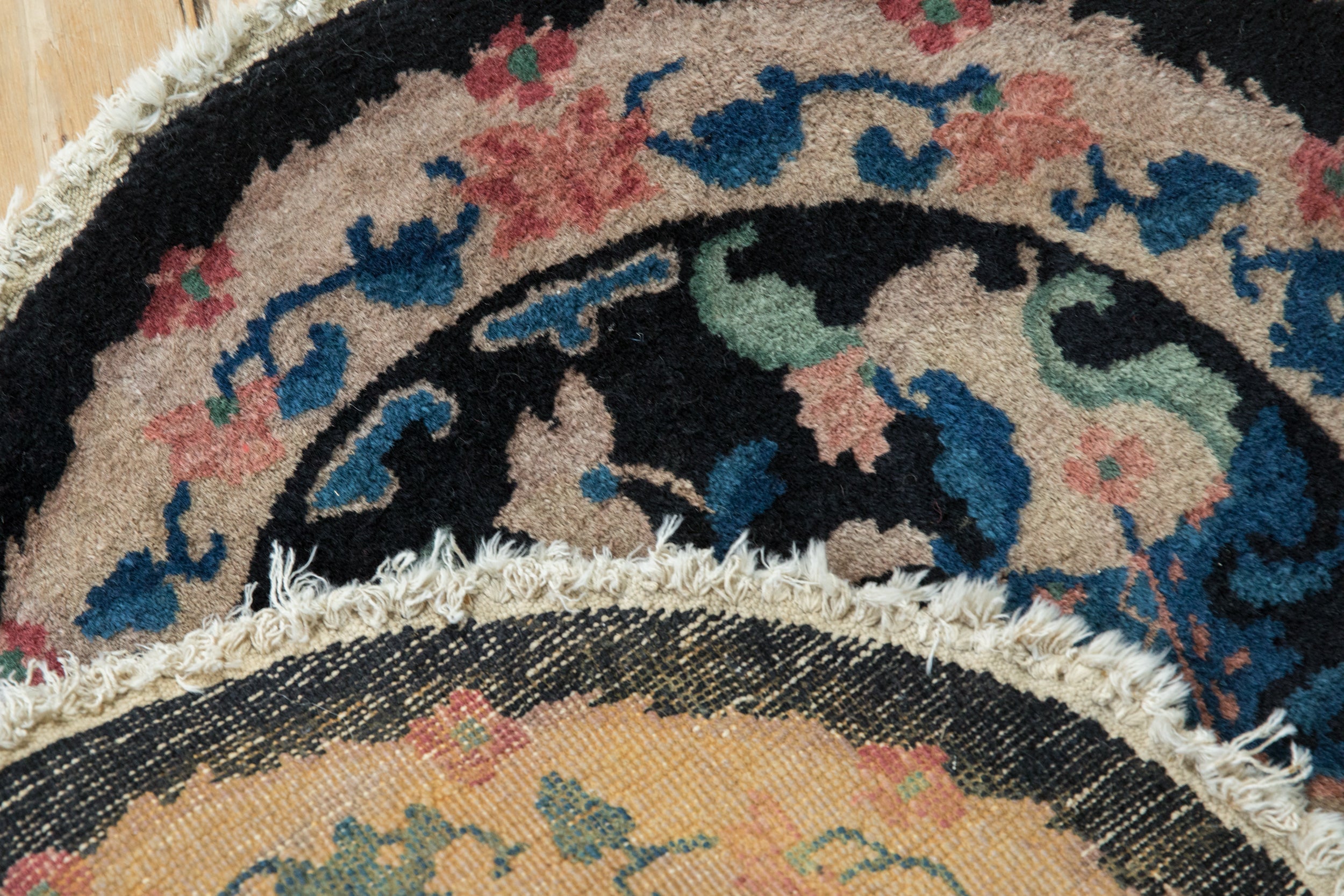 Antique Chinese Nichols Art Deco Round Rug Mat — 1930s | 2'4" × 2'5"