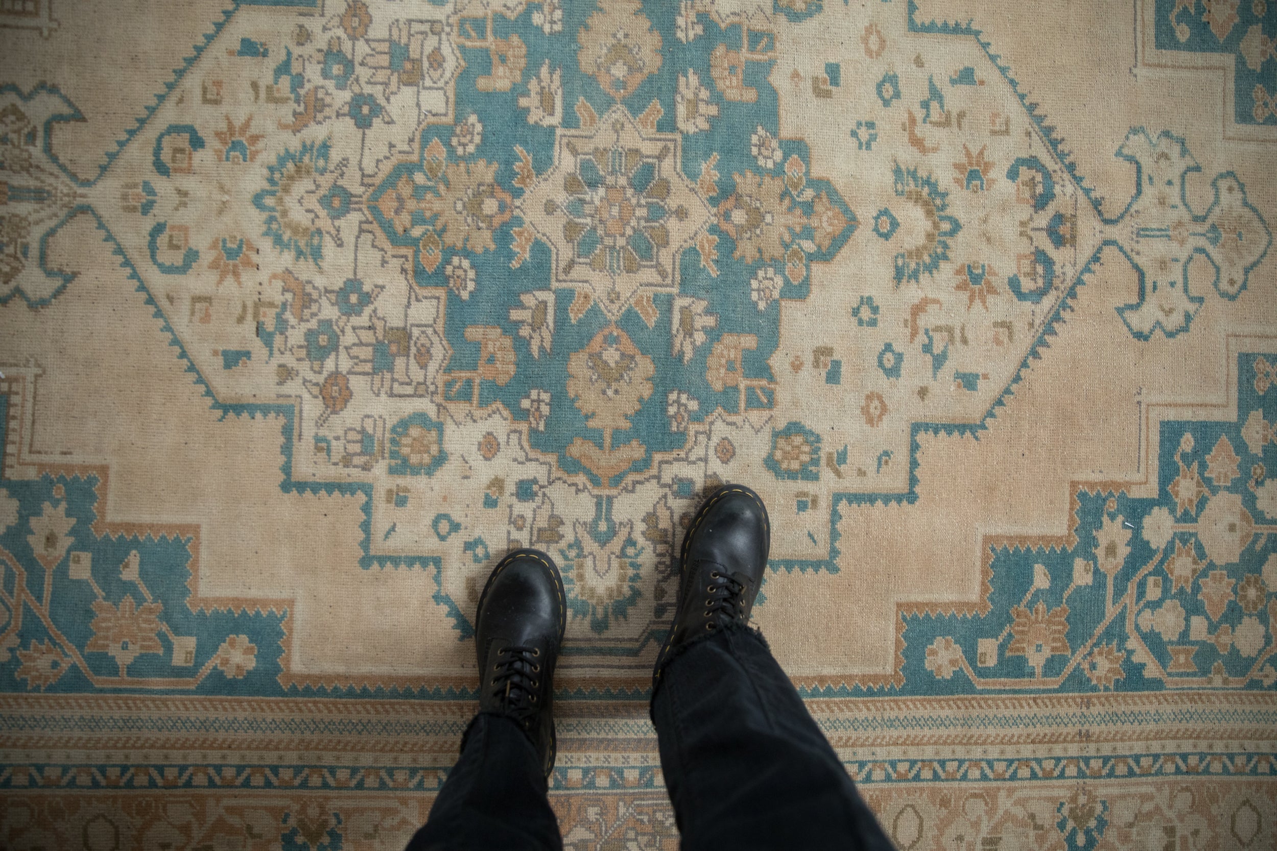 Vintage Turkish Oushak Rug — 1980s | 5'11" x 9'6"