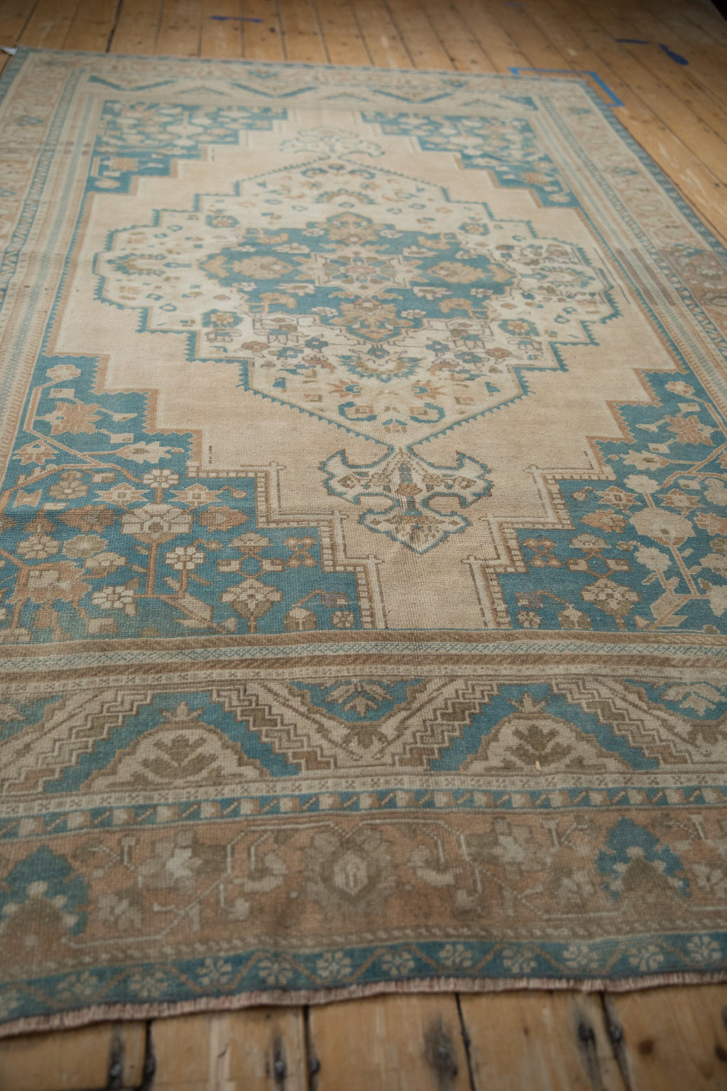 Vintage Turkish Oushak Rug — 1980s | 5'11" x 9'6"