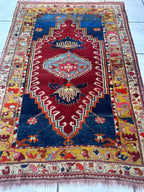 Antique Turkish Milas Rug — Pre-1900 | 4'3" x 5'11"