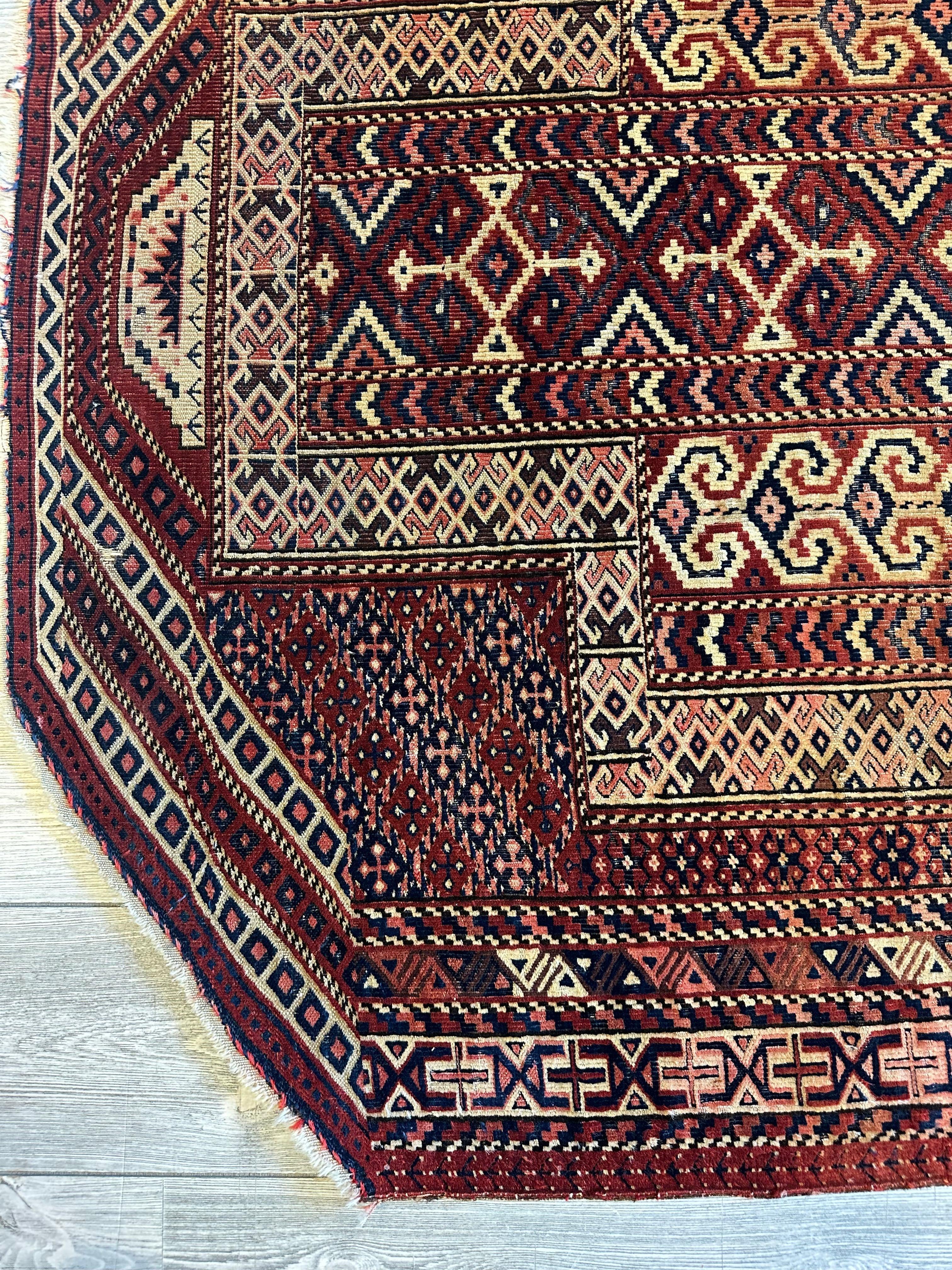 Antique Turkmen Prayer Rug (Namazlyk) — 1890s | 4' x 5'2"
