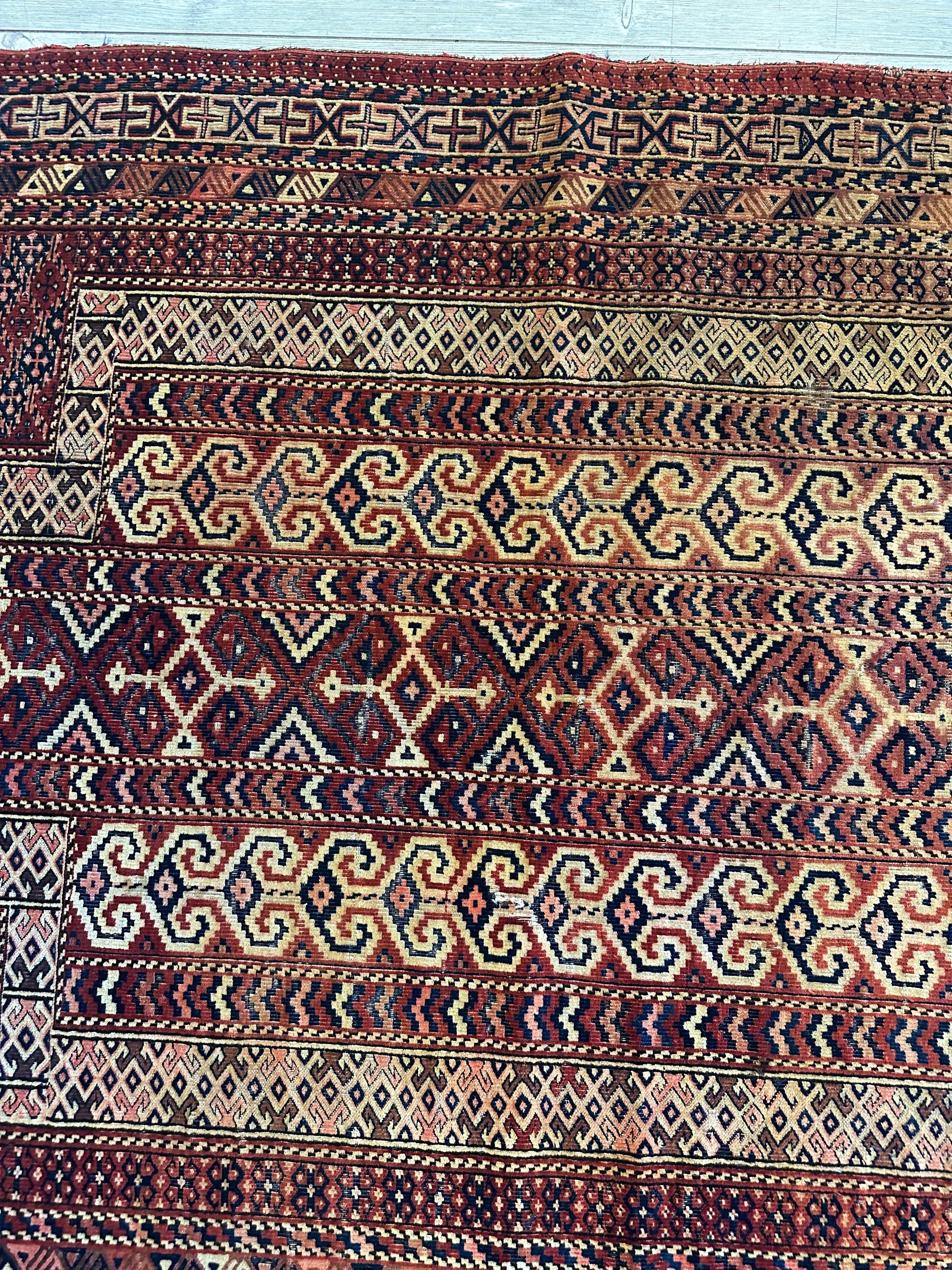 Antique Turkmen Prayer Rug (Namazlyk) — 1890s | 4' x 5'2"