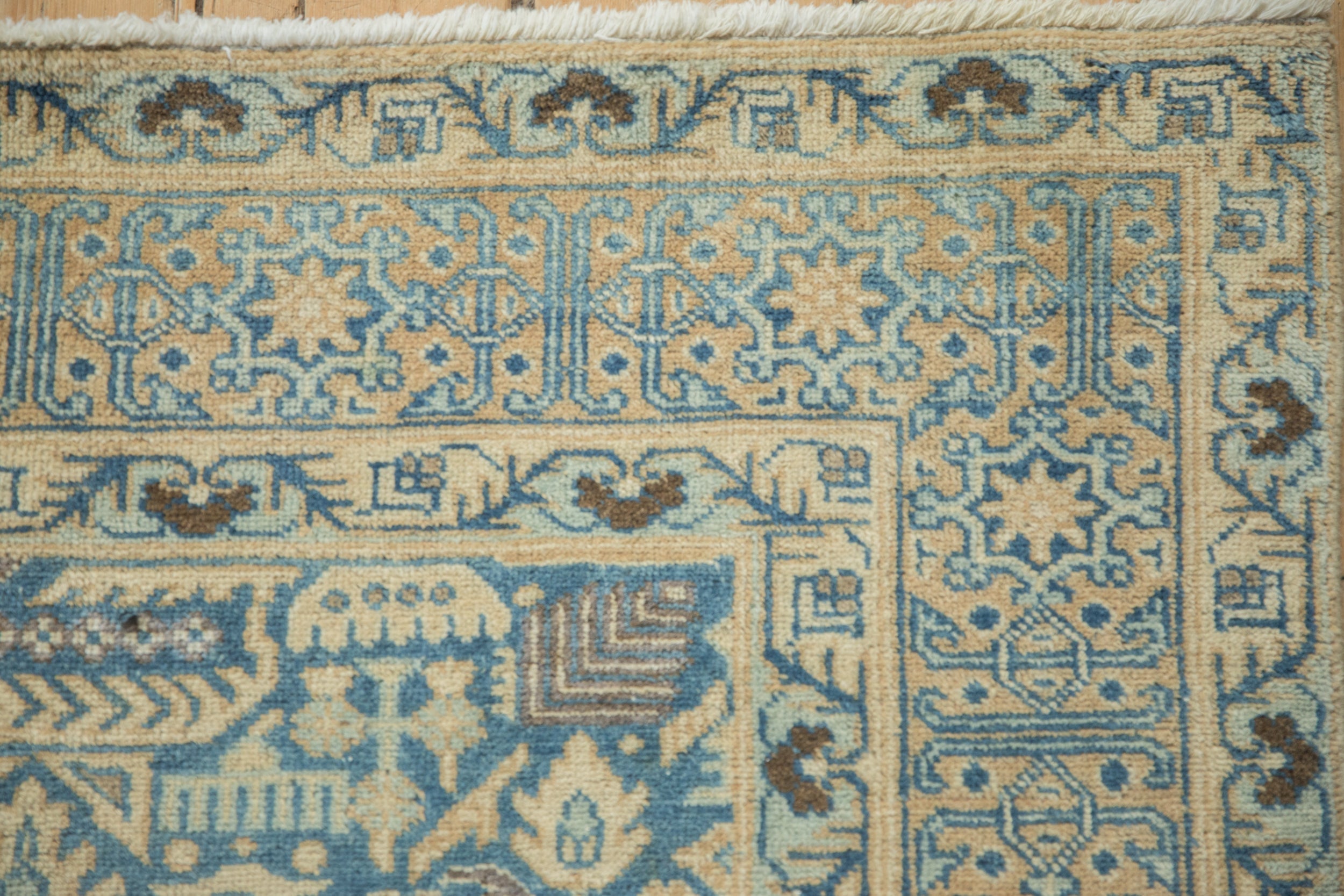 Vintage Persian Tabriz Area Rug — 1950s | 4'4" × 6'5"