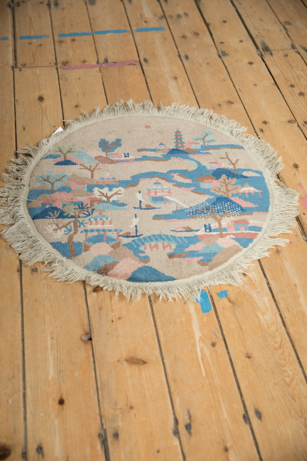 Vintage Chinese Art Deco Round Rug Mat — 1930s | 2' x 2'1"