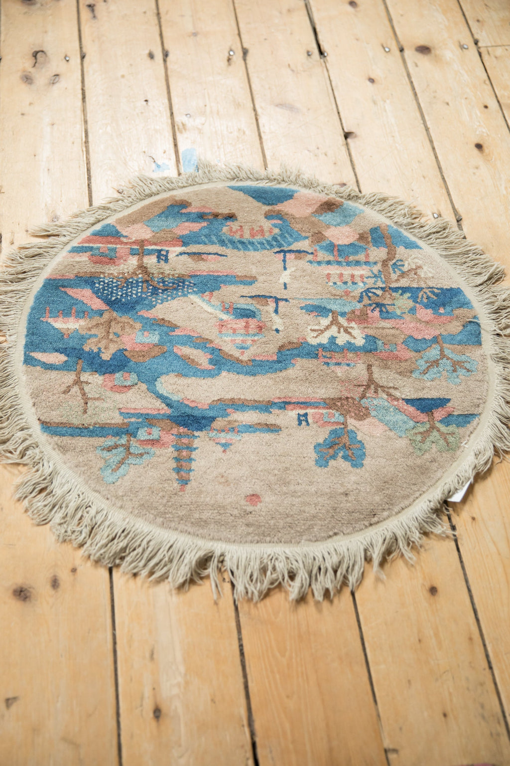 Vintage Chinese Art Deco Round Rug Mat — 1930s | 2' x 2'1"