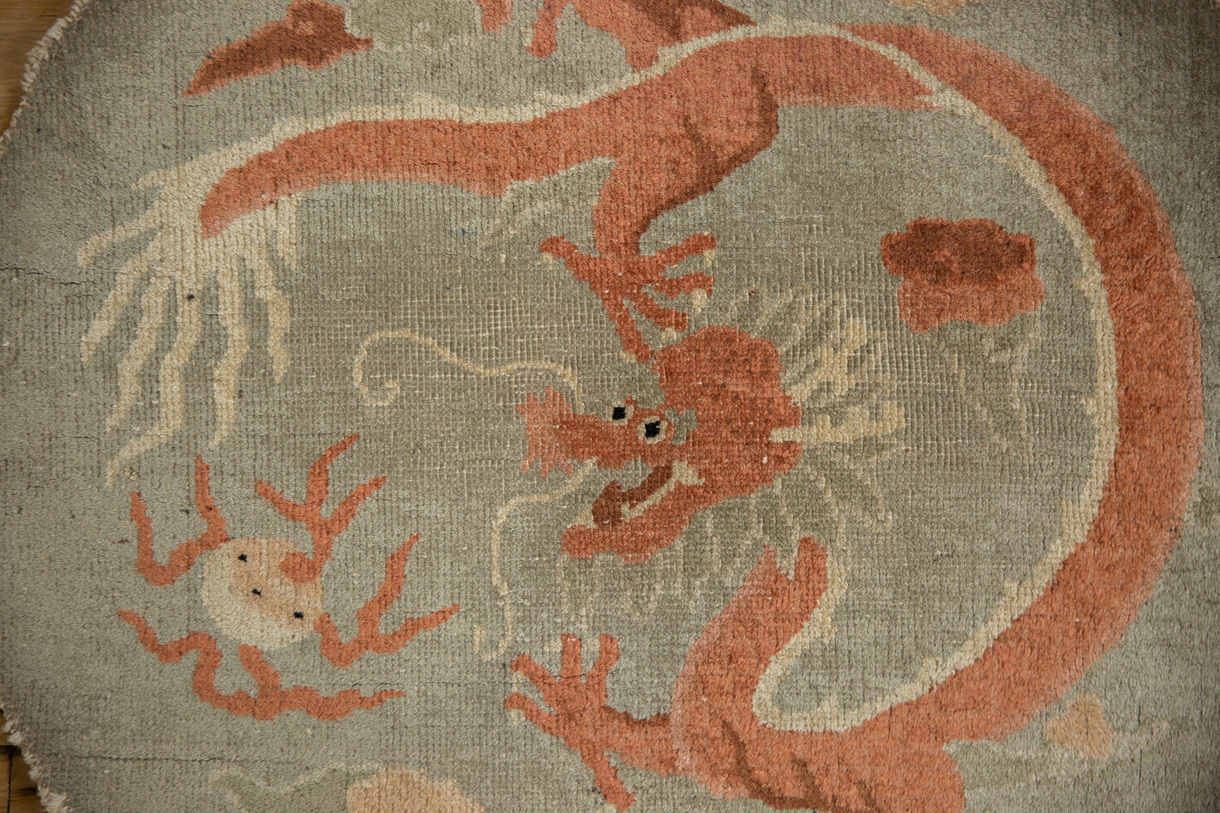 Antique Chinese Art Deco Round Rug Mat — 1920s | 2'5" × 2'7"