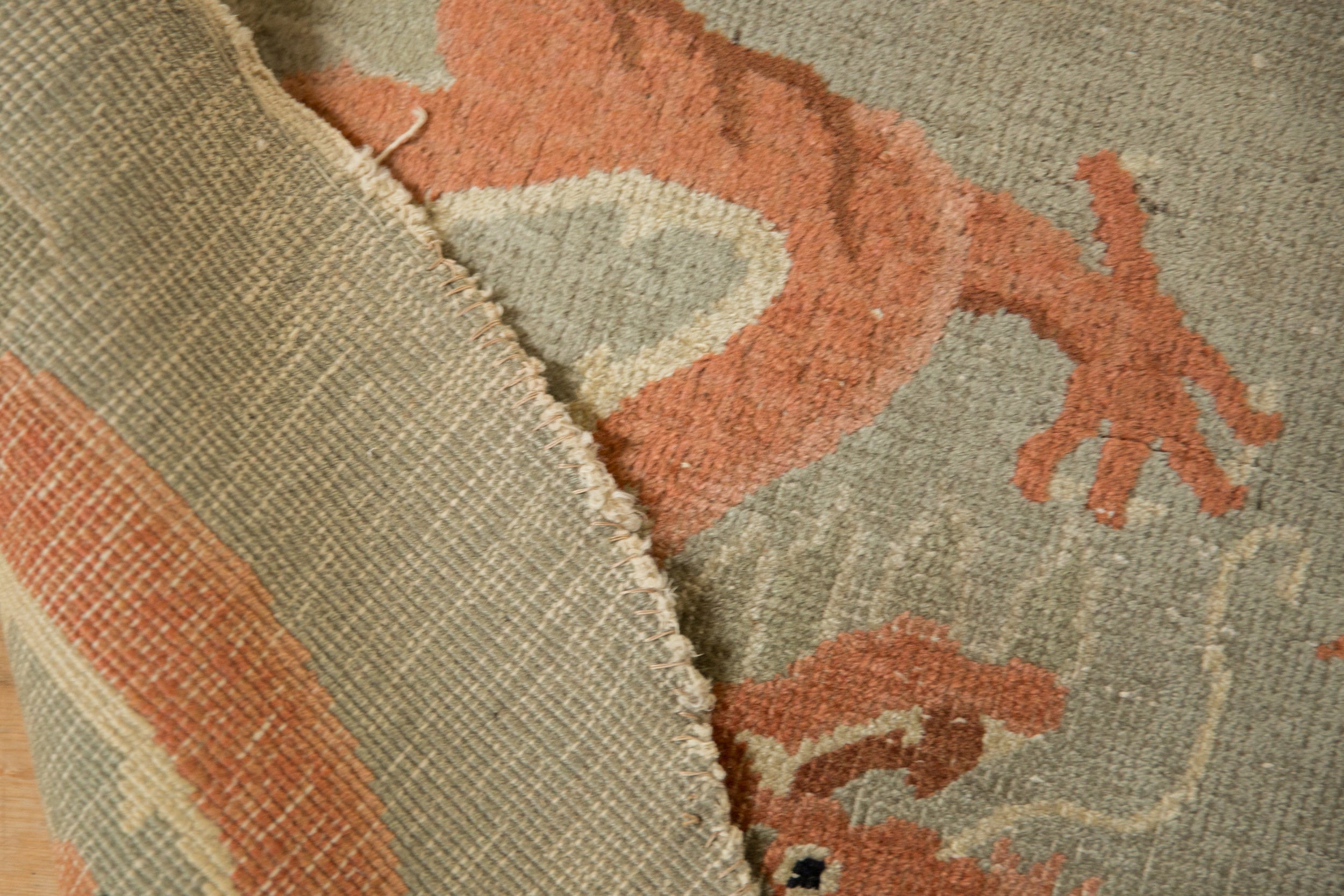 Antique Chinese Art Deco Round Rug Mat — 1920s | 2'5" × 2'7"