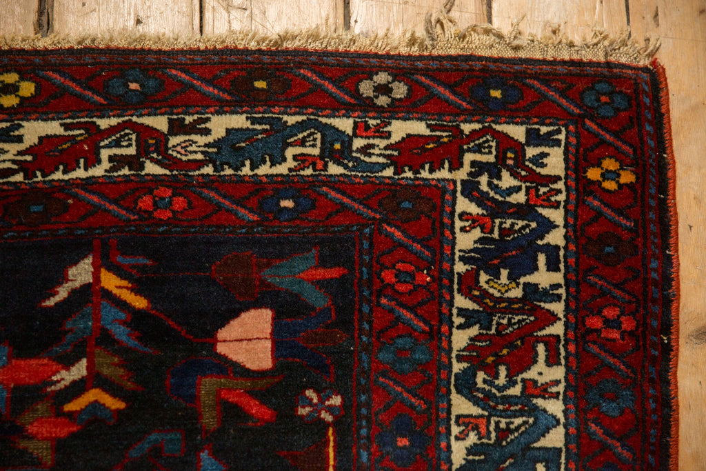Vintage Persian Bakhtiari Carpet — 1940s | 5'9" x 9'1"