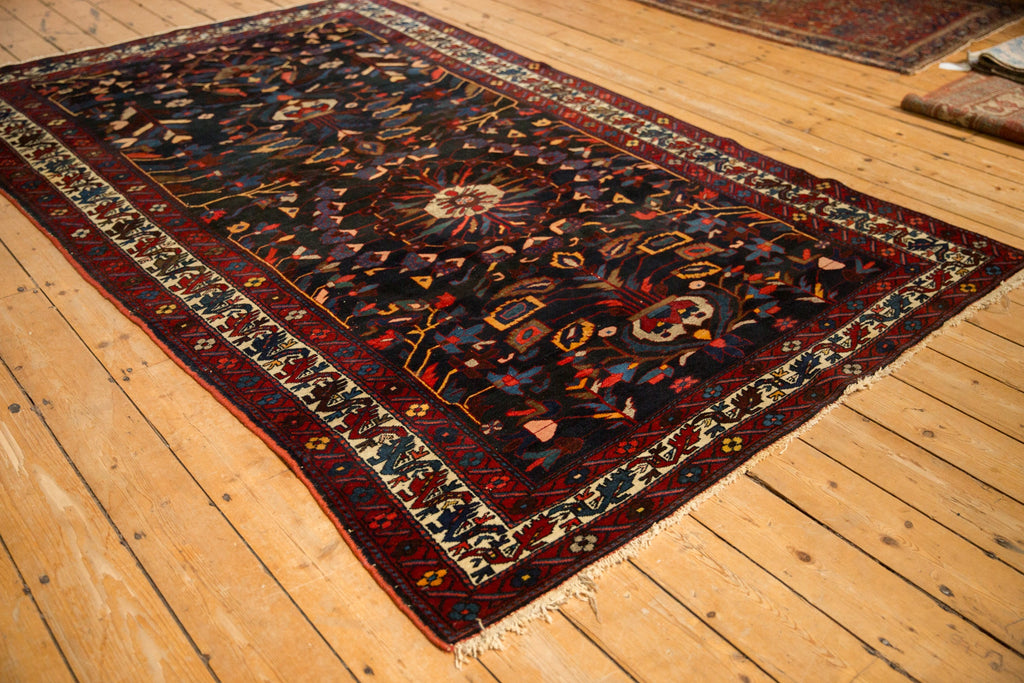 Vintage Persian Bakhtiari Carpet — 1940s | 5'9" x 9'1"