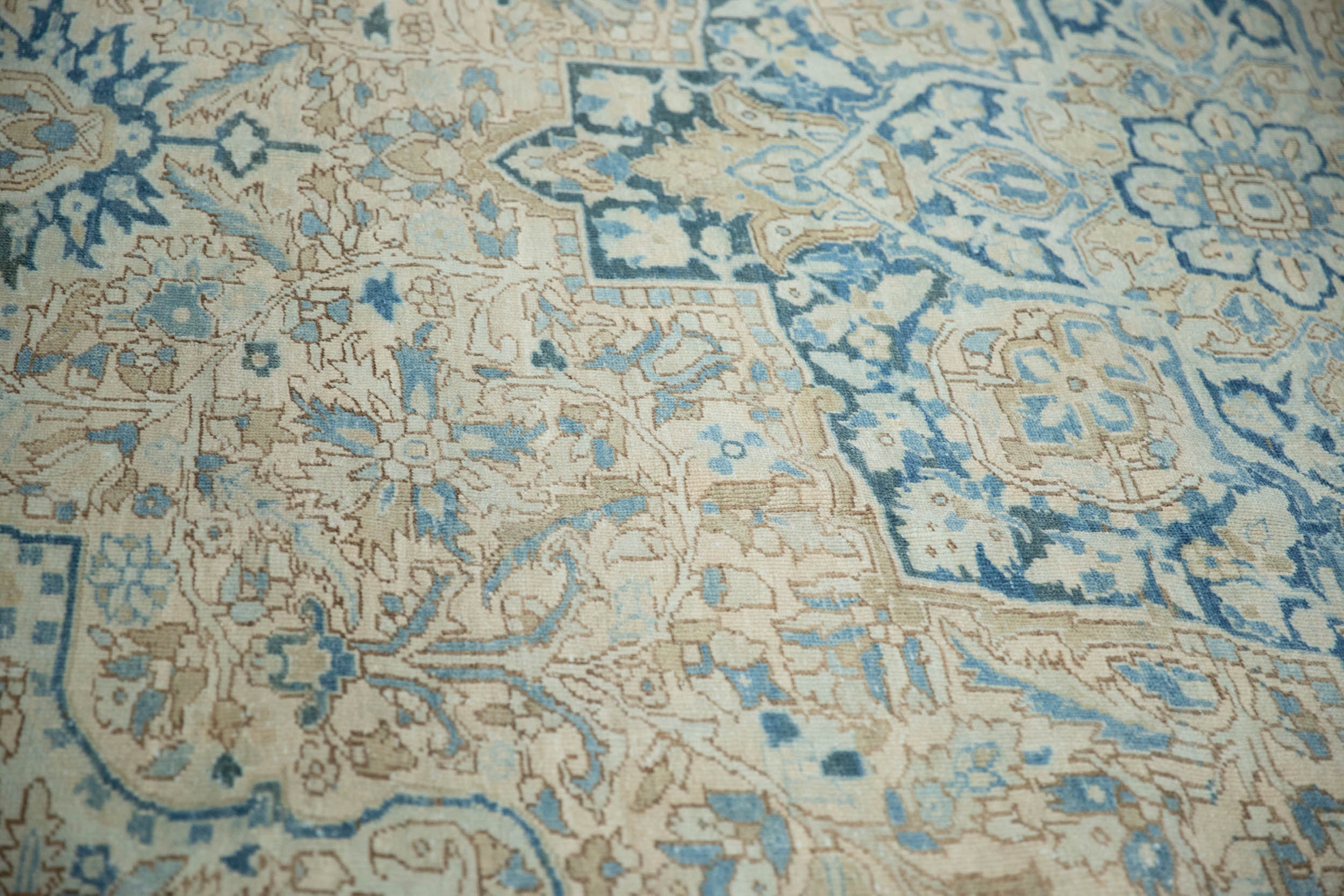 Vintage Persian Heriz Carpet — 1950s | 9'8" x 12'4"