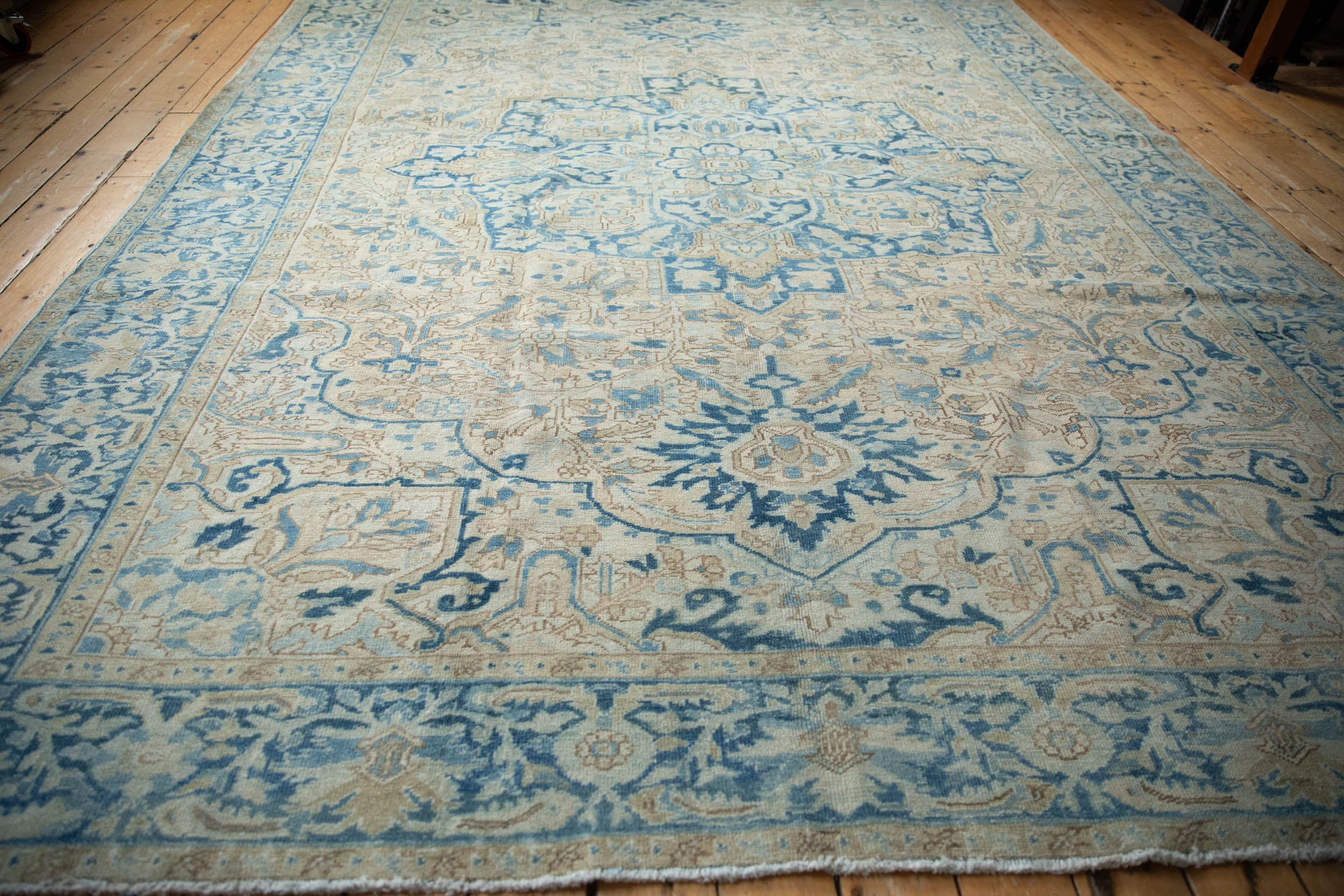 Vintage Persian Heriz Carpet — 1950s | 9'8" x 12'4"
