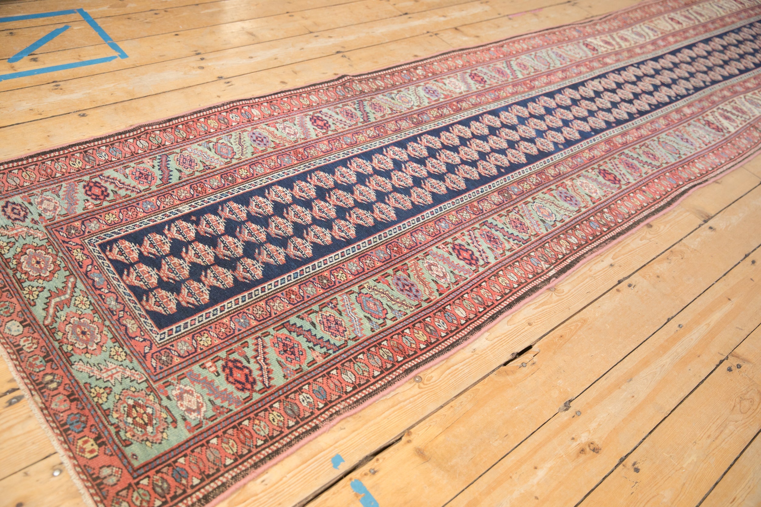 Antique Persian Malayer Rug Runner — 1895–1910 | 3'1" × 14'10"