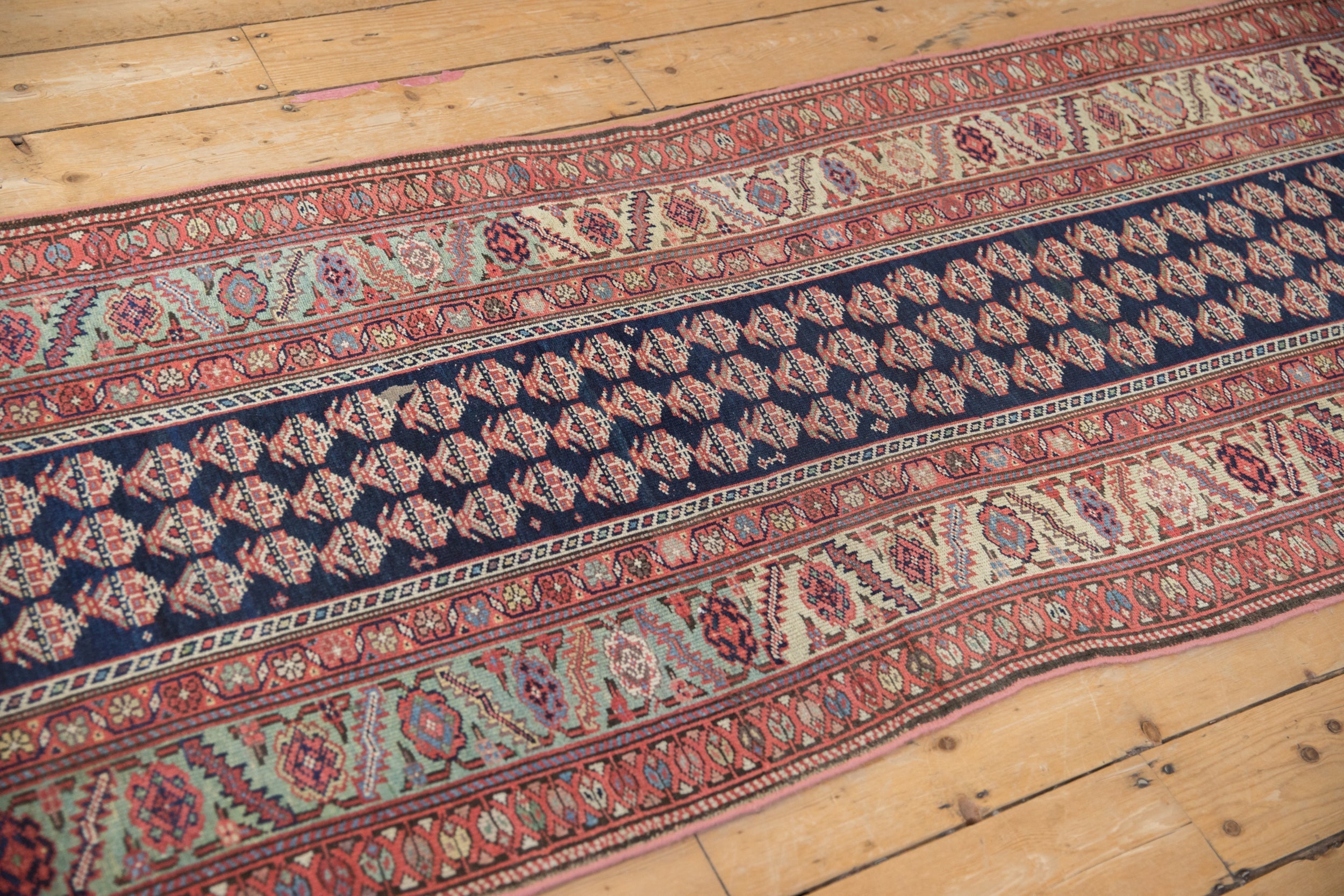 Antique Persian Malayer Rug Runner — 1895–1910 | 3'1" × 14'10"