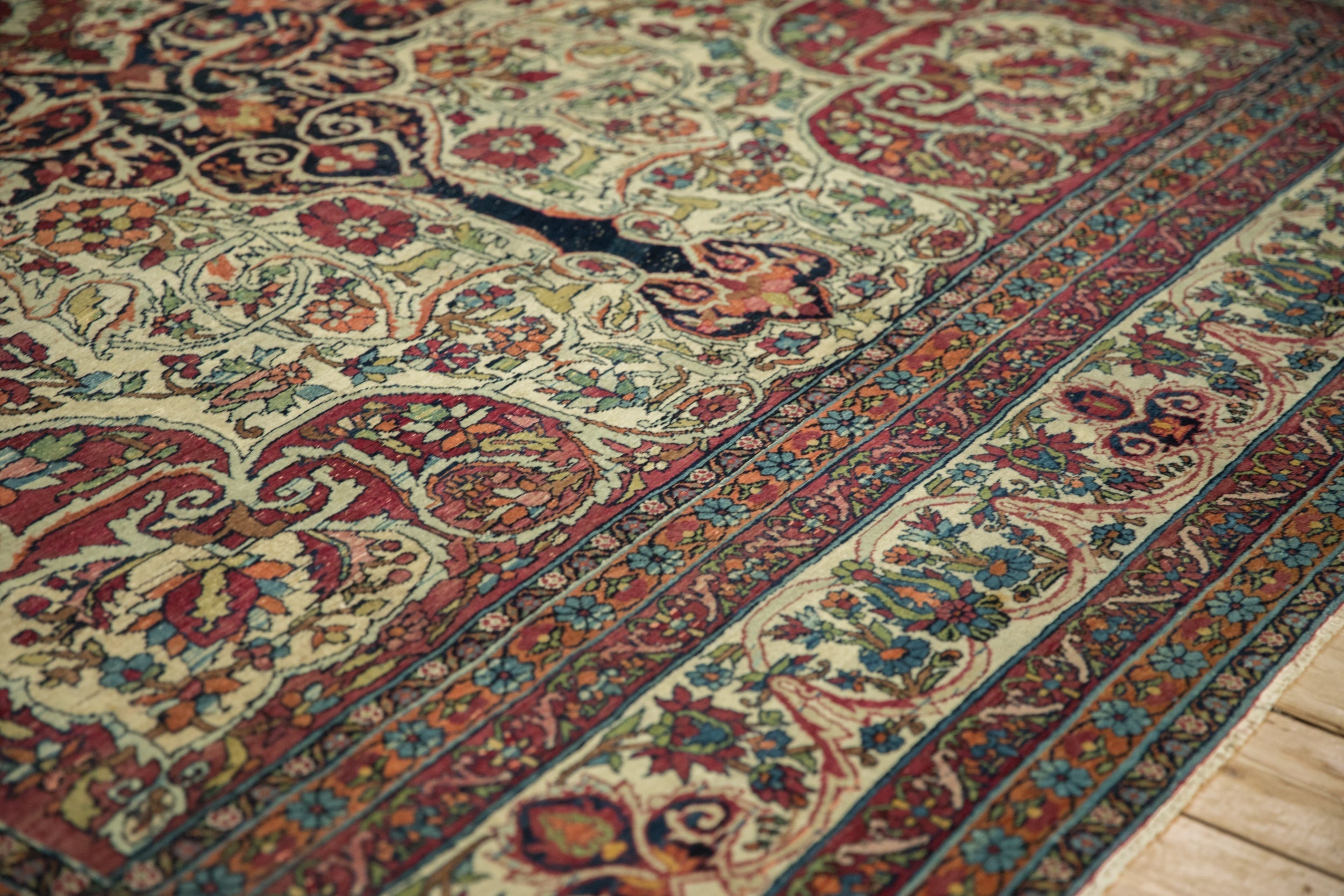 Antique Persian Kerman Carpet (1895–1910) – Hand-Knotted Wool 9x10