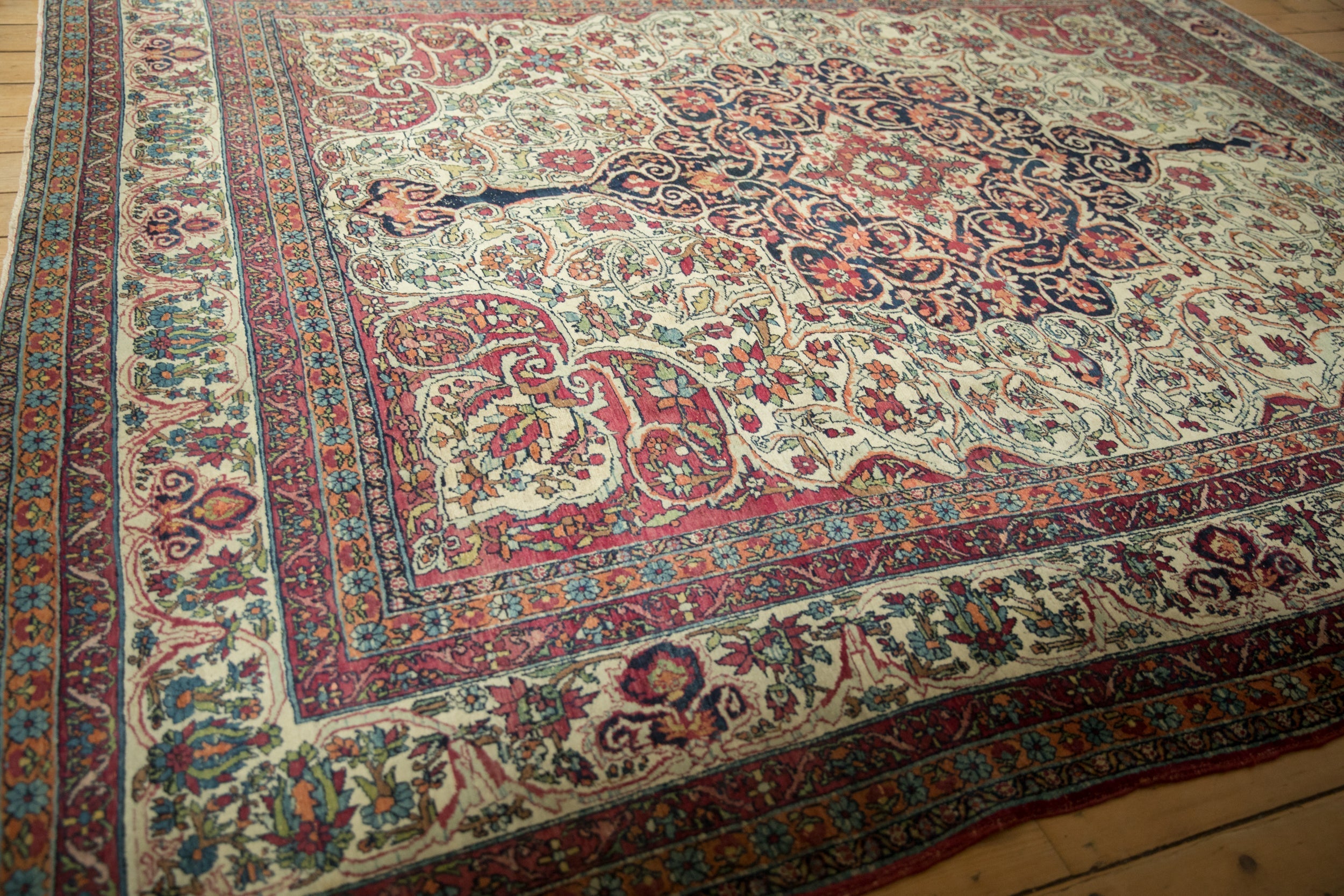 Antique Persian Kerman Carpet (1895–1910) – Hand-Knotted Wool 9x10
