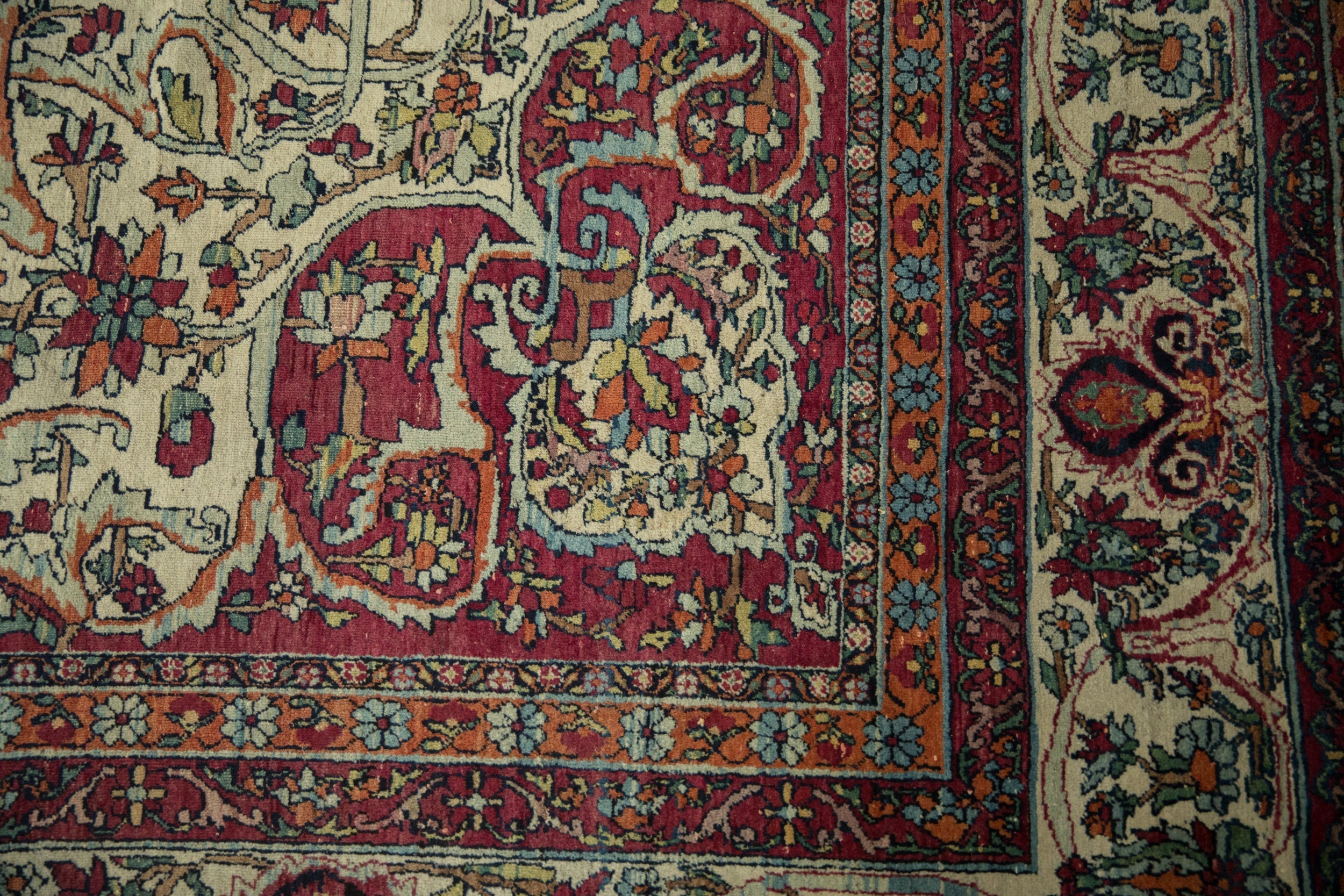 Antique Persian Kerman Carpet (1895–1910) – Hand-Knotted Wool 9x10
