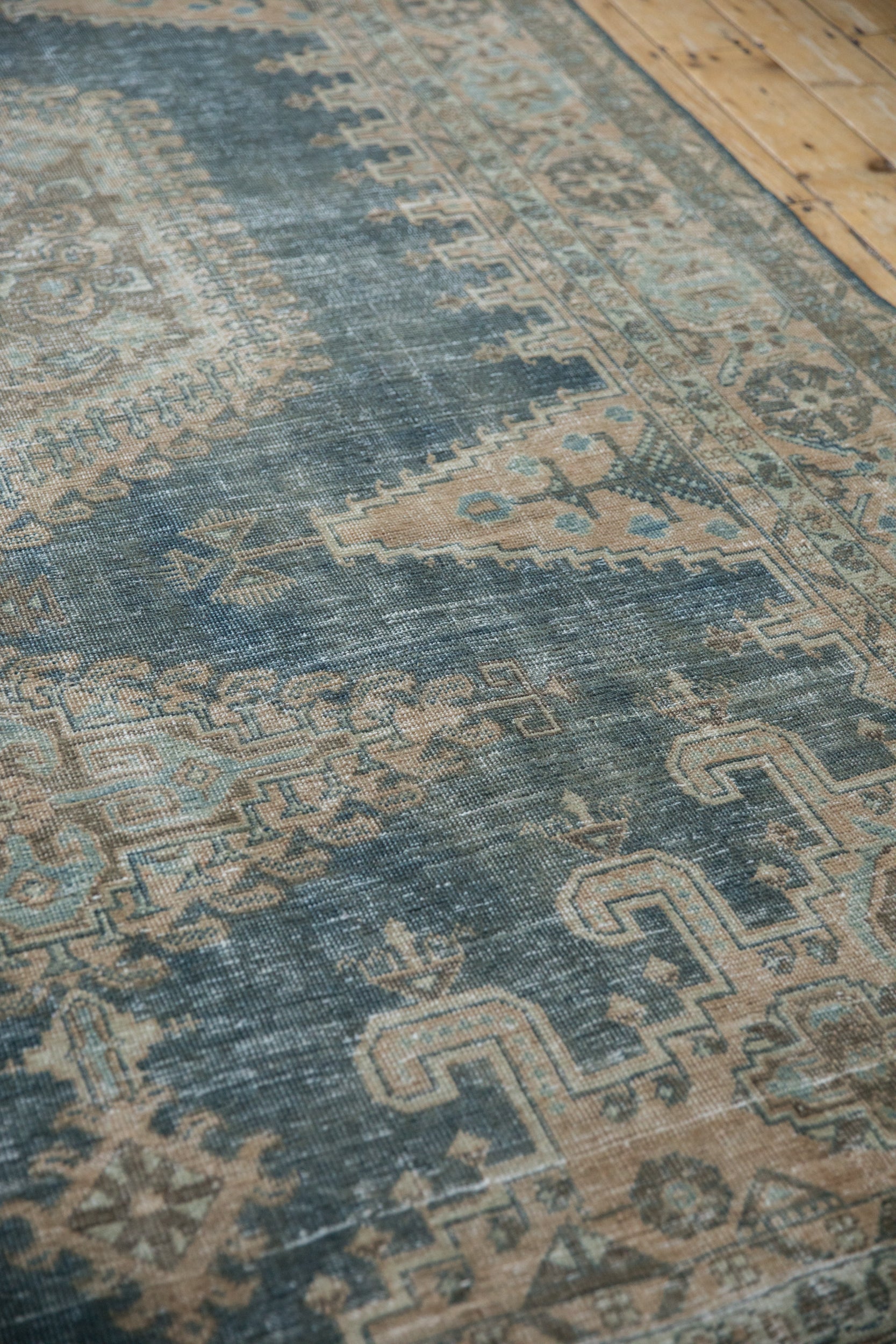 Vintage Persian Veece Carpet — 1950s | 7'7" × 10'11"