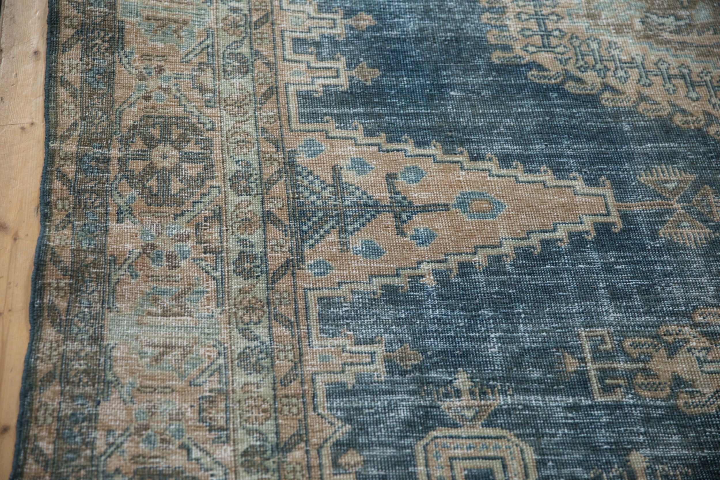Vintage Persian Veece Carpet — 1950s | 7'7" × 10'11"
