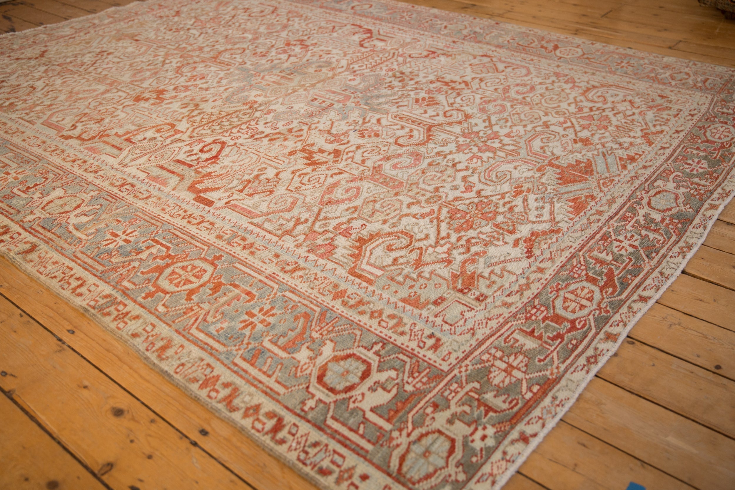 Vintage Persian Heriz Area Rug — 1950s | 7'11" × 9'6"