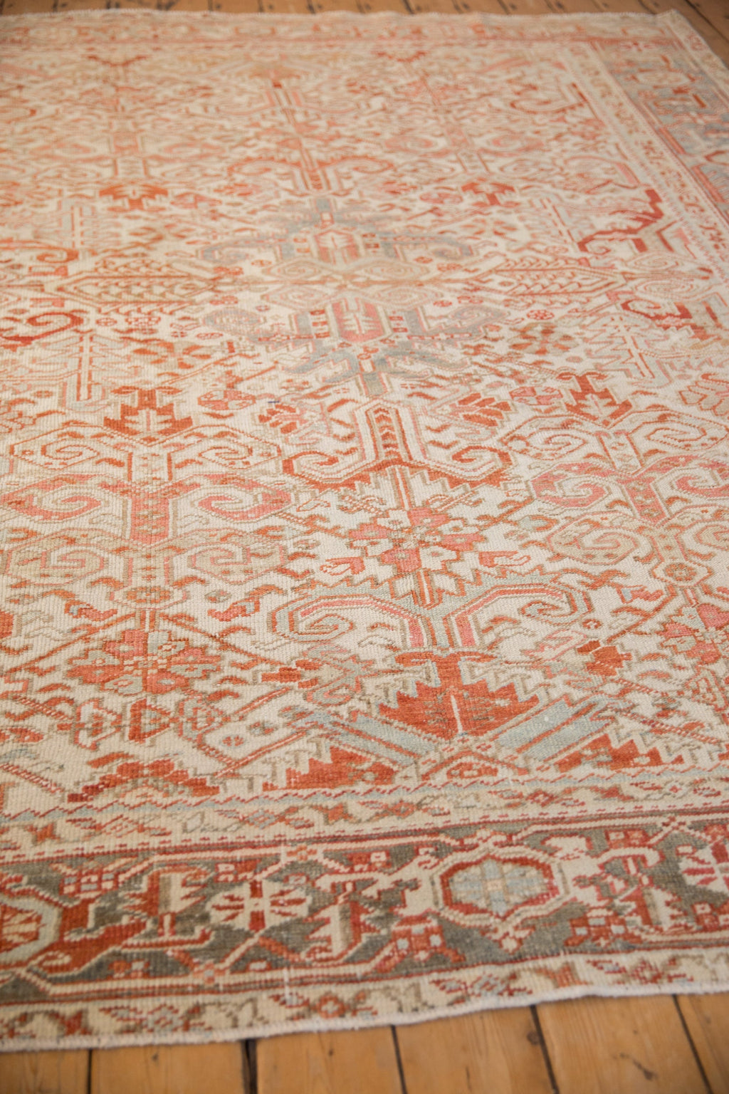 Vintage Persian Heriz Area Rug — 1950s | 7'11" × 9'6"