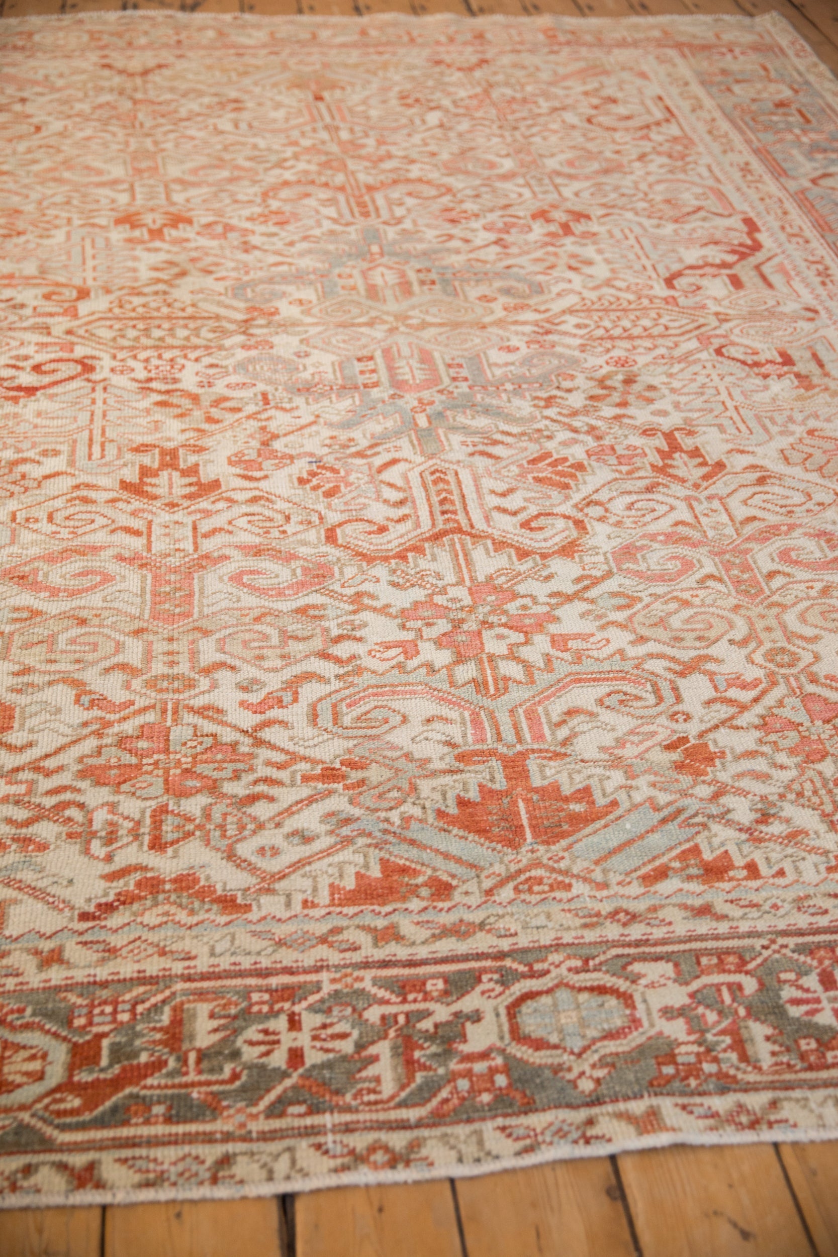 Vintage Persian Heriz Area Rug — 1950s | 7'11" × 9'6"