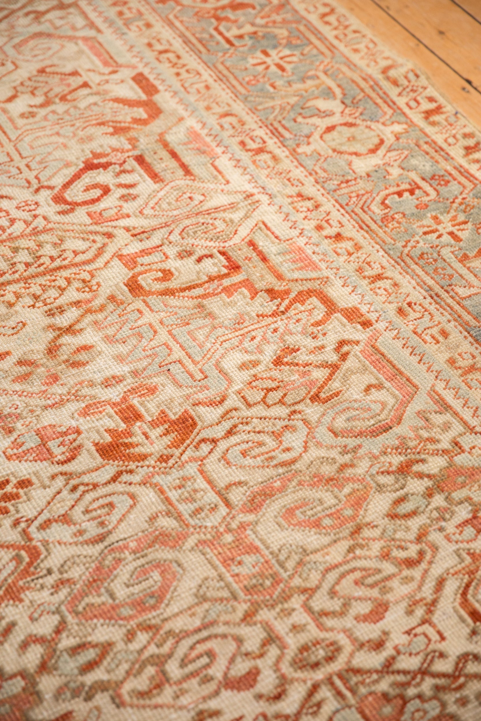 Vintage Persian Heriz Area Rug — 1950s | 7'11" × 9'6"