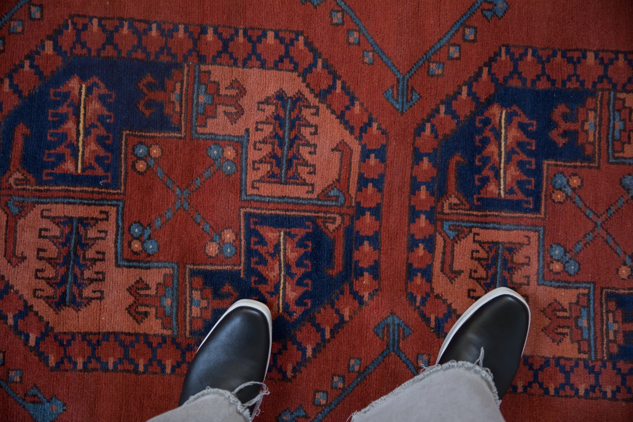 Vintage Pakistani Ersari Design Carpet — 1980s | 3'4" x 4'10"