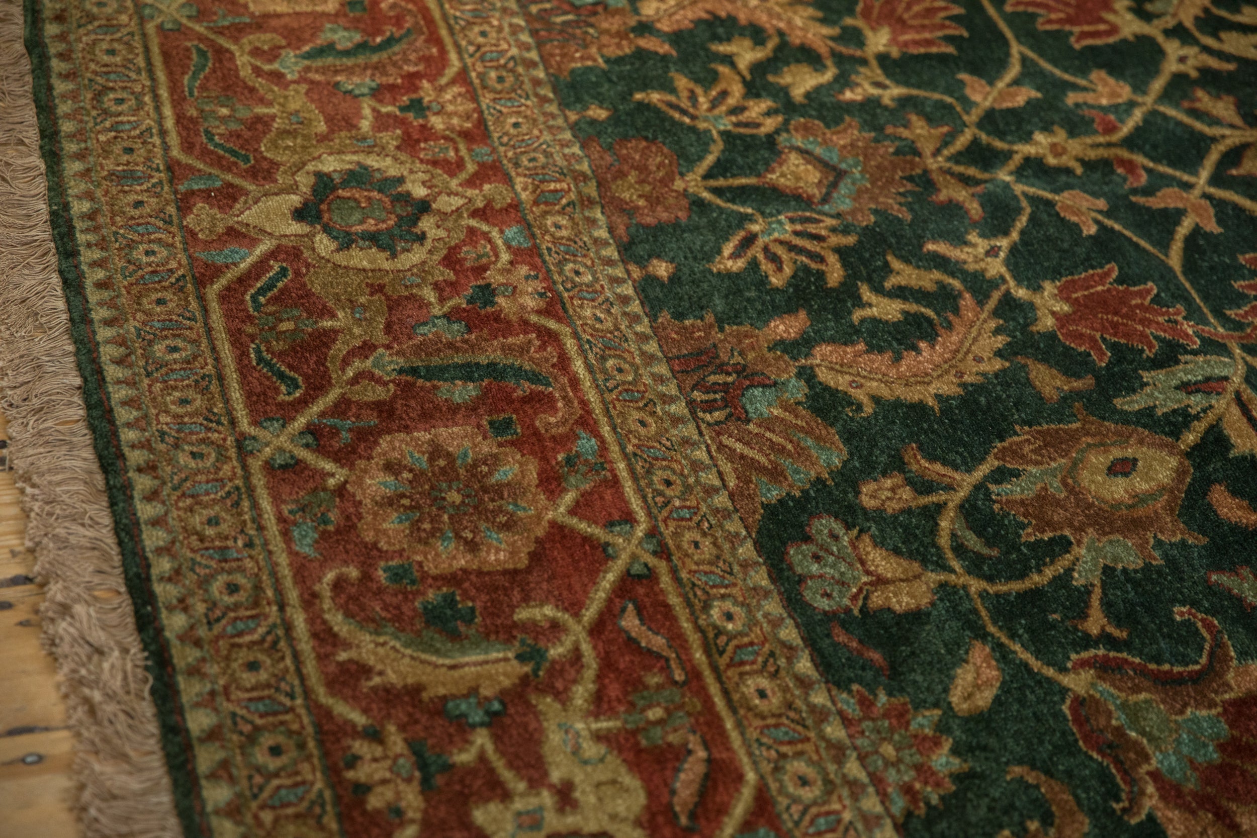 Vintage Indian Serapi Design Area Rug — 1990s | 9'2" × 11'8"