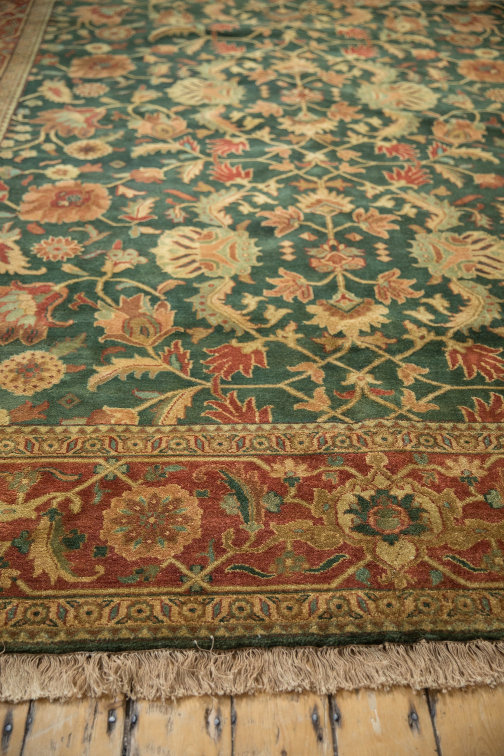 Vintage Indian Serapi Design Area Rug — 1990s | 9'2" × 11'8"